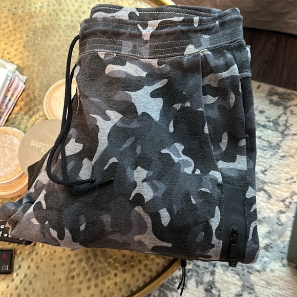 Nike Sportswear Tech Fleece - Picture 3 of 3